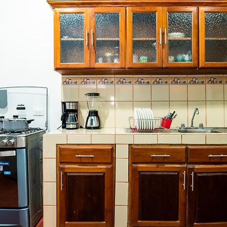 Hostal Victoria Гранада Экстерьер фото