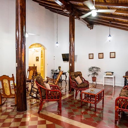 Hostal Victoria Гранада Экстерьер фото