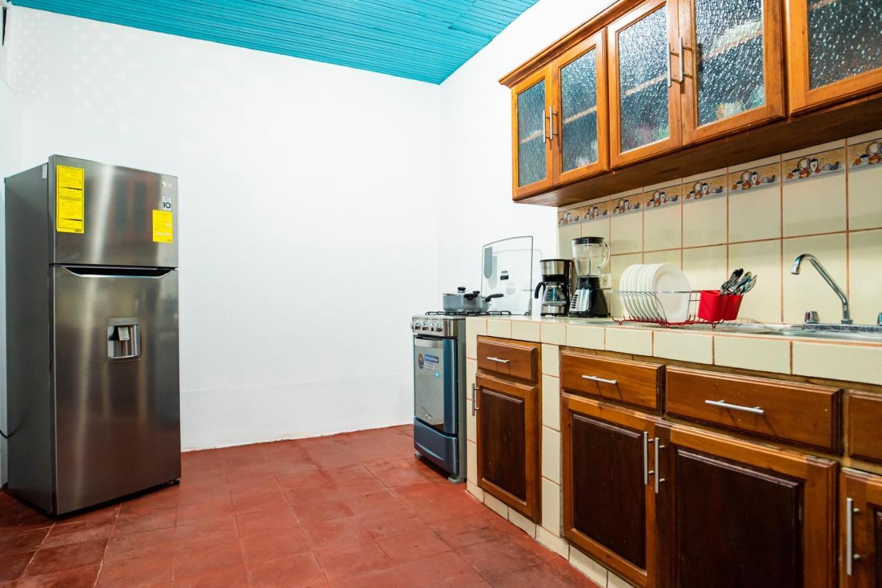 Hostal Victoria Гранада Экстерьер фото