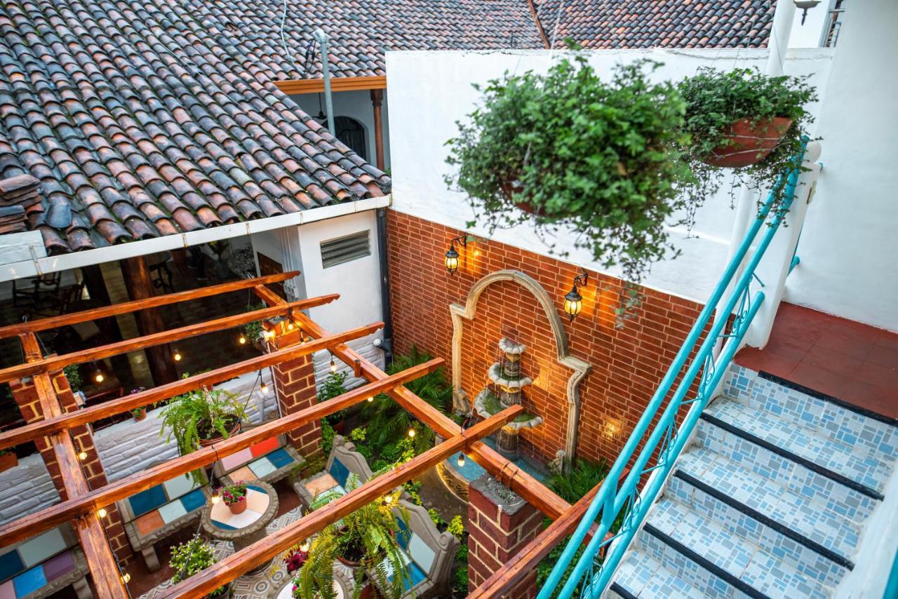 Hostal Victoria Гранада Экстерьер фото