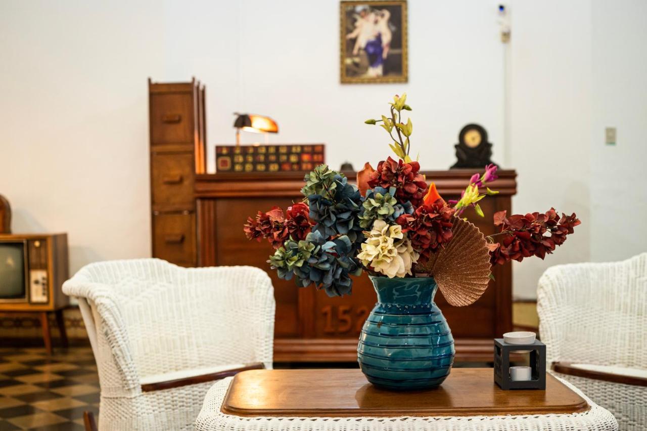 Hostal Victoria Гранада Экстерьер фото