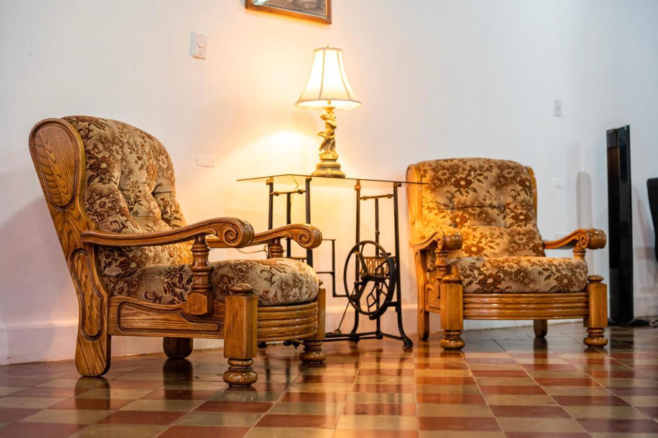 Hostal Victoria Гранада Экстерьер фото