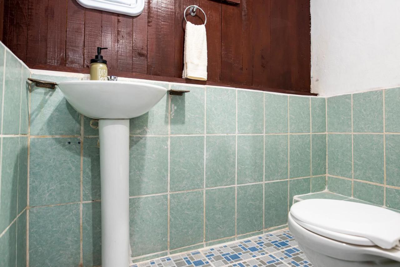 Hostal Victoria Гранада Экстерьер фото