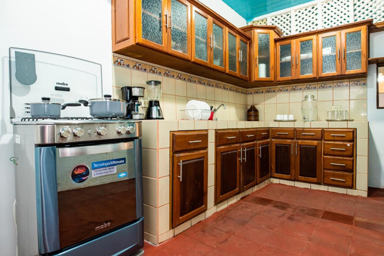 Hostal Victoria Гранада Экстерьер фото