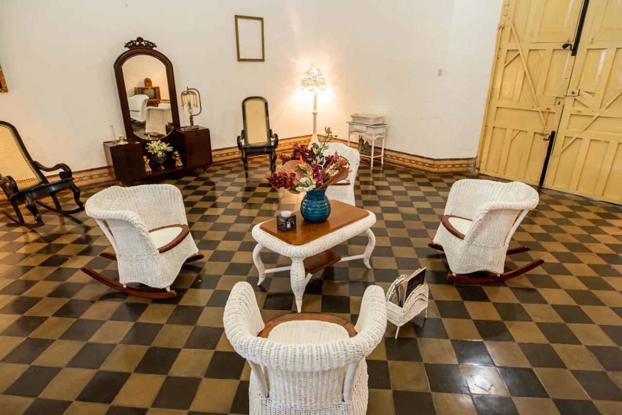 Hostal Victoria Гранада Экстерьер фото
