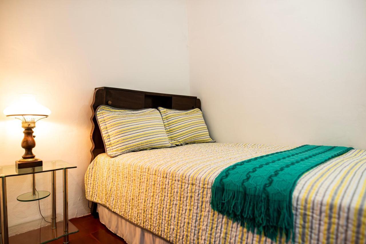Hostal Victoria Гранада Экстерьер фото