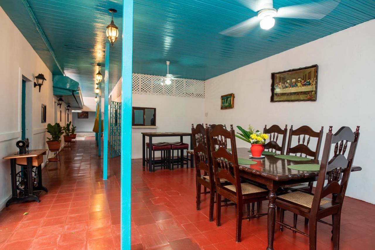 Hostal Victoria Гранада Экстерьер фото
