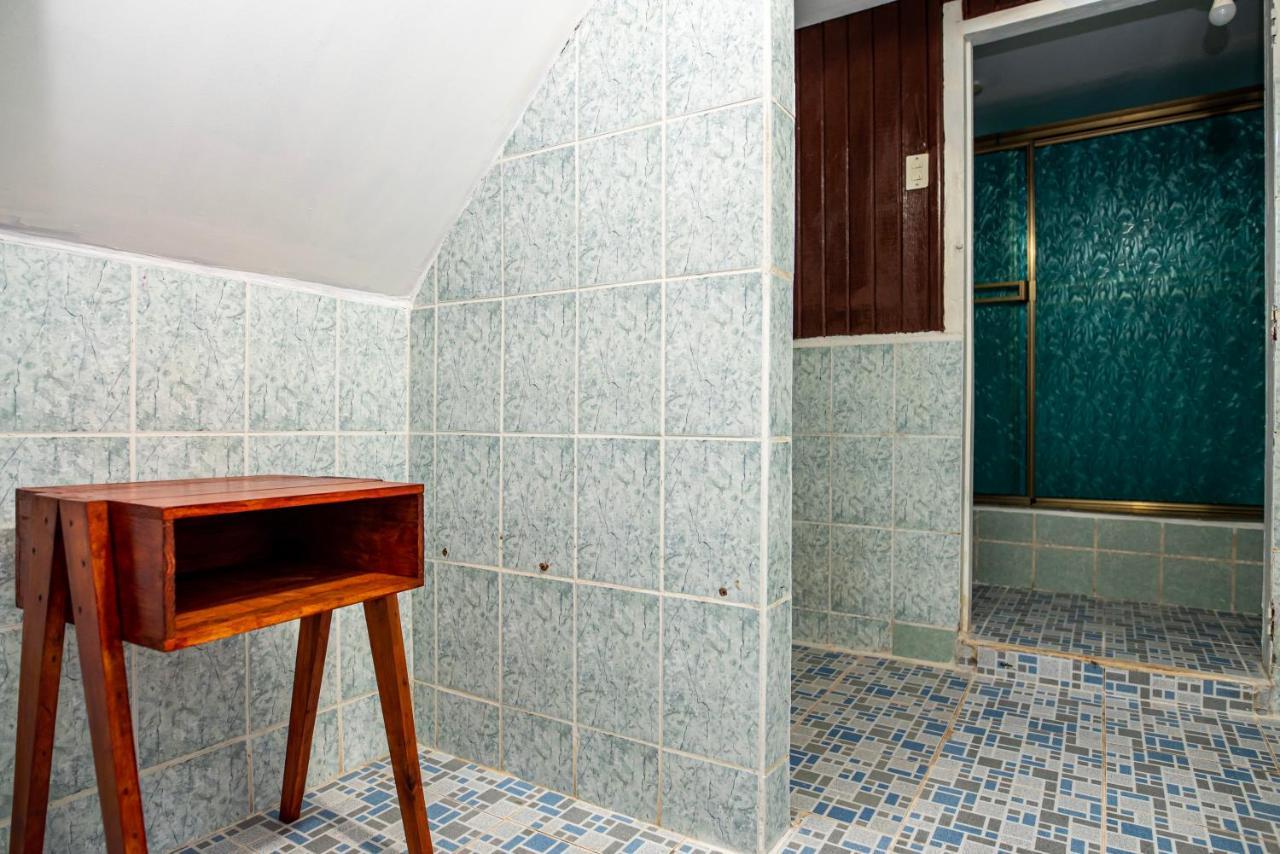 Hostal Victoria Гранада Экстерьер фото