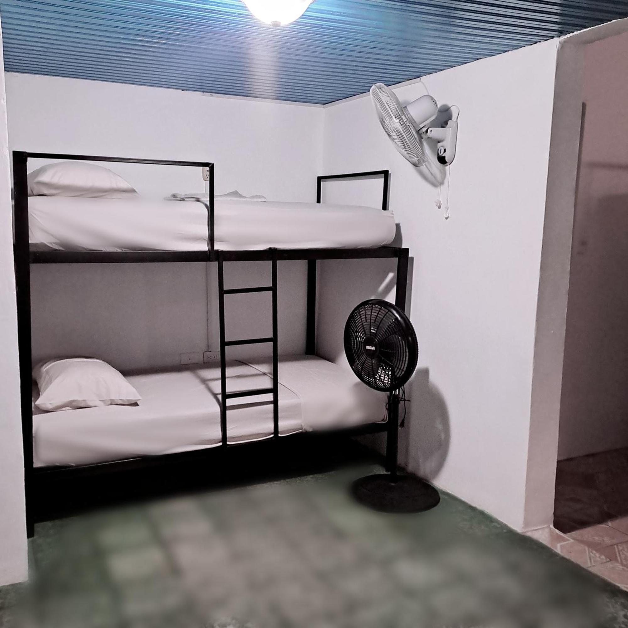 Hostal Victoria Гранада Экстерьер фото