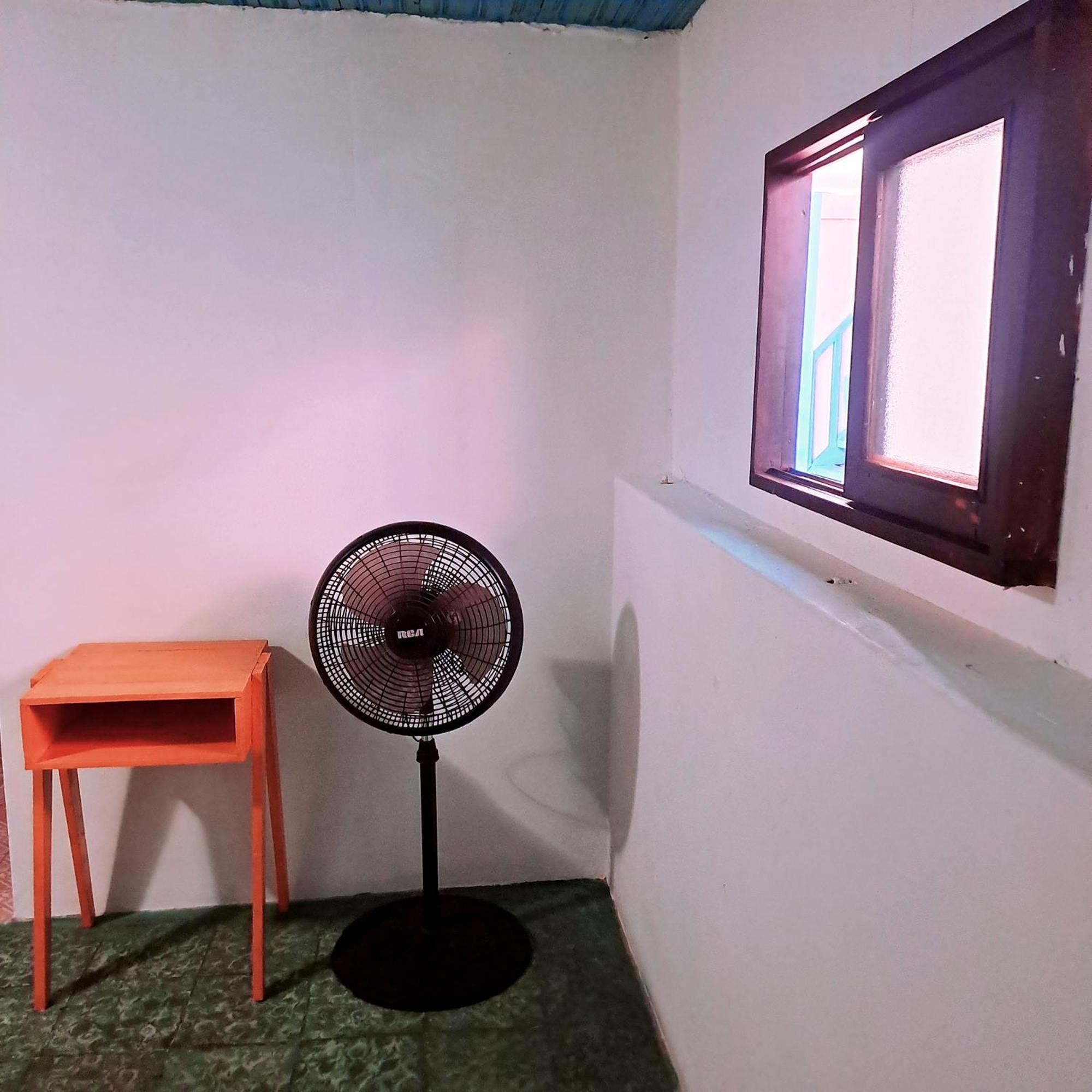 Hostal Victoria Гранада Экстерьер фото